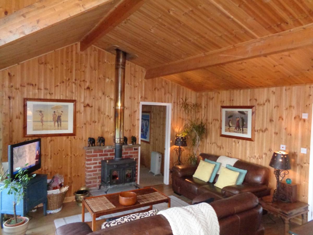 Idyllic Log Cabin Near Stratford Upon Avon Stratford-upon-Avon Exterior foto