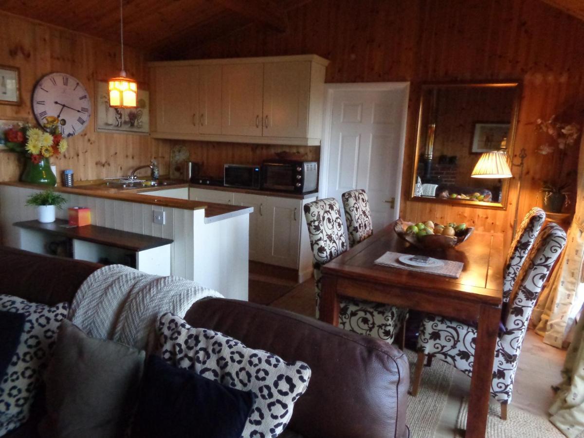 Idyllic Log Cabin Near Stratford Upon Avon Stratford-upon-Avon Exterior foto